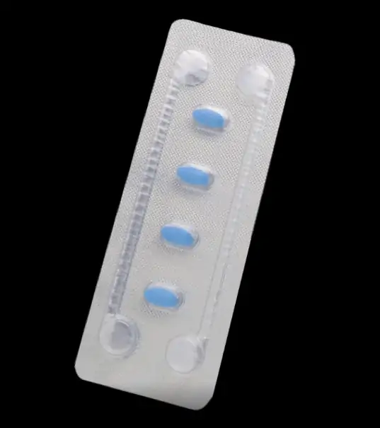 Bar chart comparing annual cost of branded Viagra at £500–£700 per year versus generic sildenafil at £75–£180 per year in the UK, showing potential annual savings of £400 or more by switching — same medicine, same dose, same effect, MHRA licensed